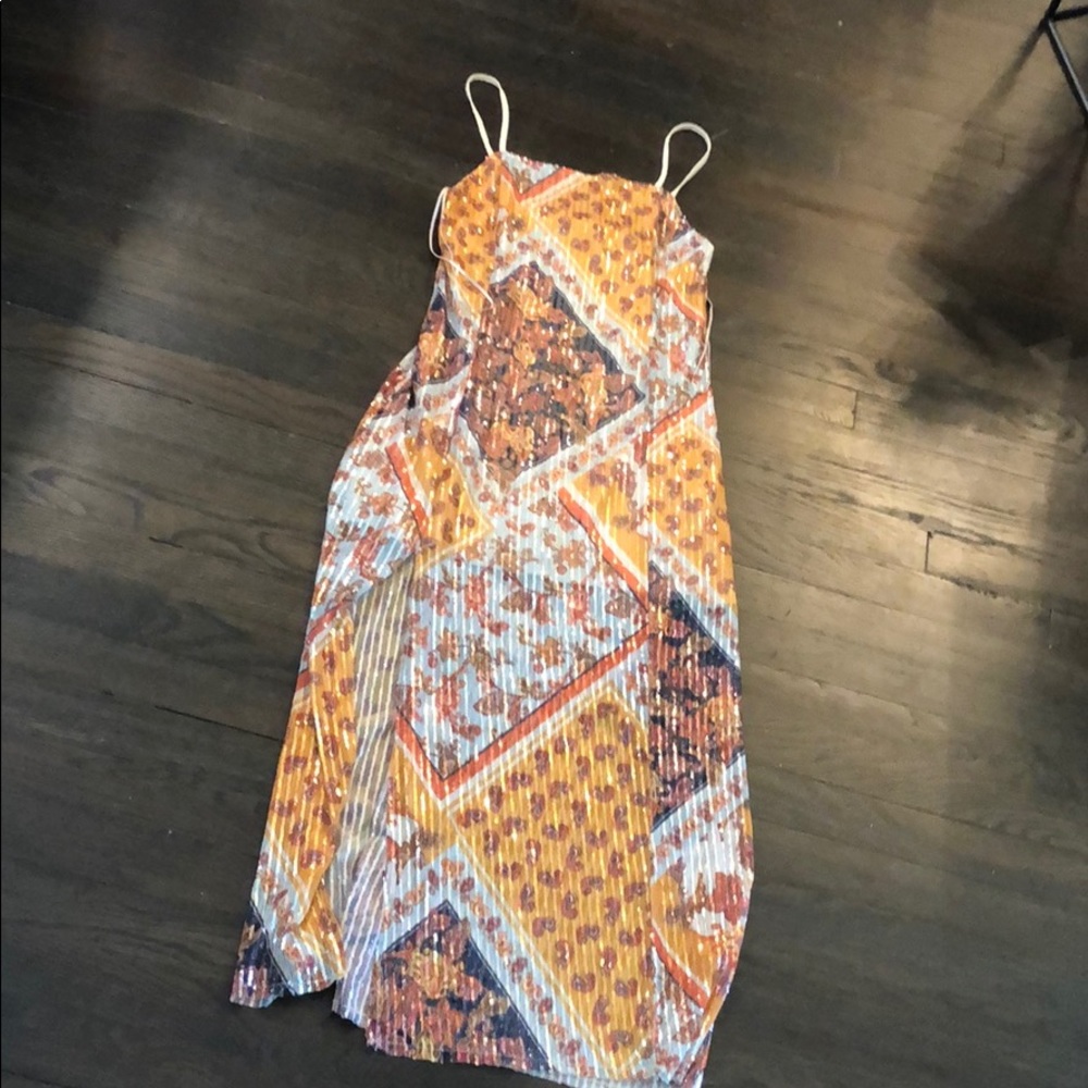 Sequin dress stretch